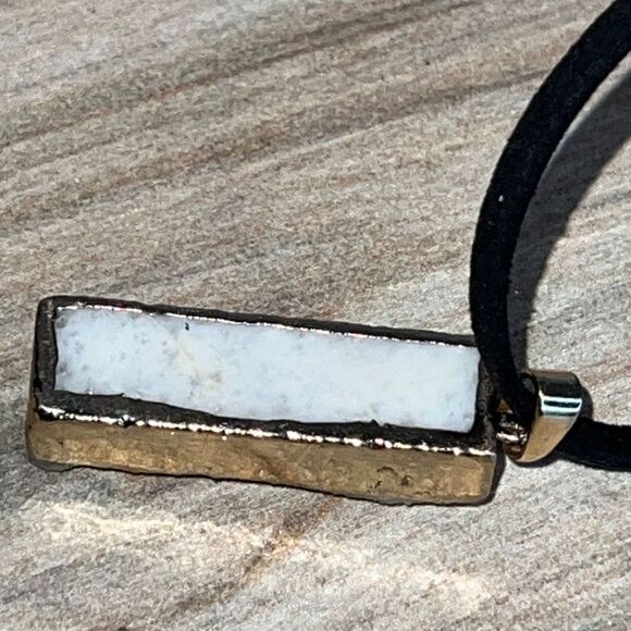 Rectangle Druzy Genuine Crystal Quartz Pendant Necklace Gold Tone On Cord NWOT - Picture 7 of 7